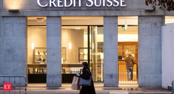Credit Suisse looks to speed up cuts as revenue outlook worsens