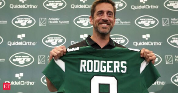 New York Jets star Aaron Rodgers endorses darkness retreats. What is it?