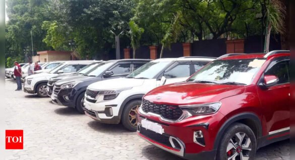 Traffic claims clutch plates of 100+ Maharashtra cars