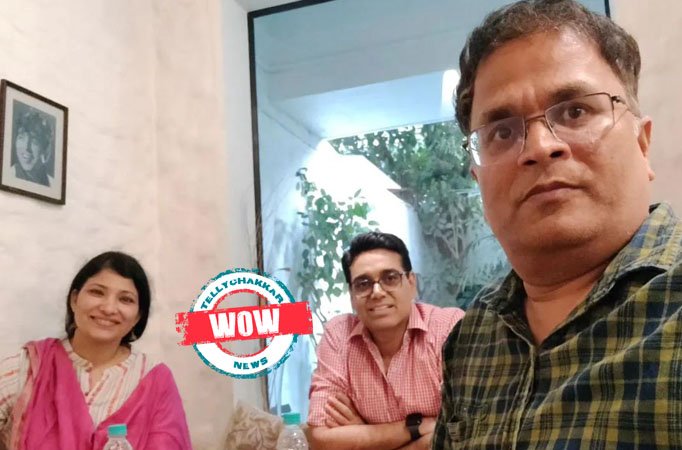 Wow! Real life hero of 12th Fail, Manoj Kumar Sharma and wife Shraddha Joshi pose with real life Anurag Pathak in this viral picture