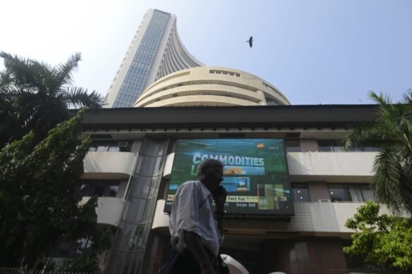 Stock Market LIVE: Gift Nifty up 100 pts, signals gap-up open above 22,000