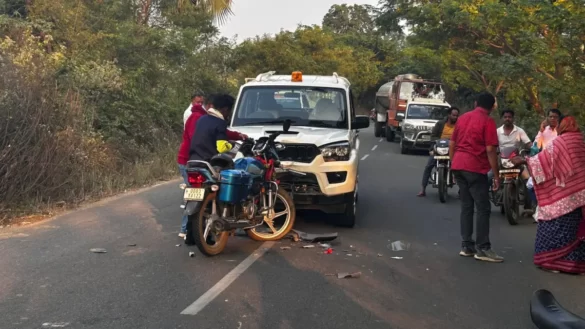 Two critically injured in collision between motorcycle and sub-collector’s vehicle