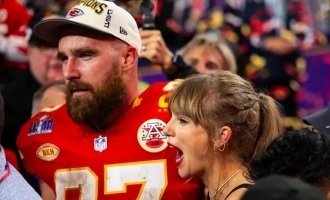 Taylor Swift and Travis Kelce’s Romantic Getaway Amid Eras Tour!