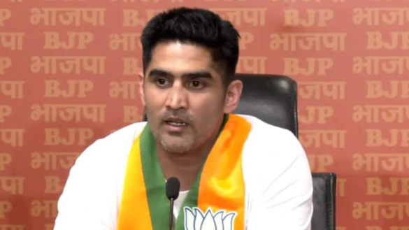 Boxer And Former Congress Leader Vijender Singh Joins BJP, Here’s How Internet Reacted