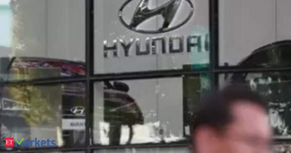 Hyundai adds more banks for possible record D-Street IPO