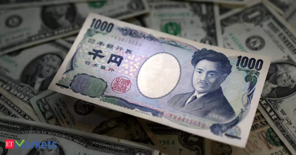 Dollar slips as US job openings fall; yen emerges stronger