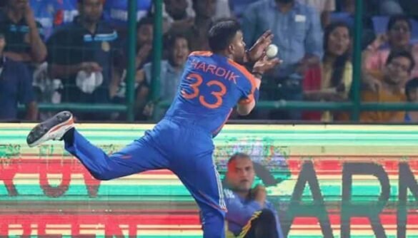 Hardik Pandya Channels Inner Usian Bolt, Runs Fastest To Take Super Catch On Boundary During IND vs BAN 2nd T20I; Video Goes Viral