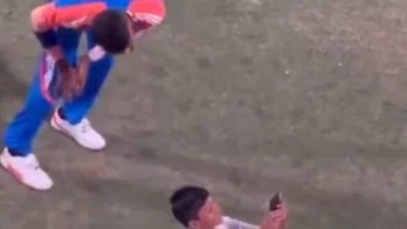 Hardik Pandya Takes Selfie With Ballboy During India vs Bangladesh 3rd T20I