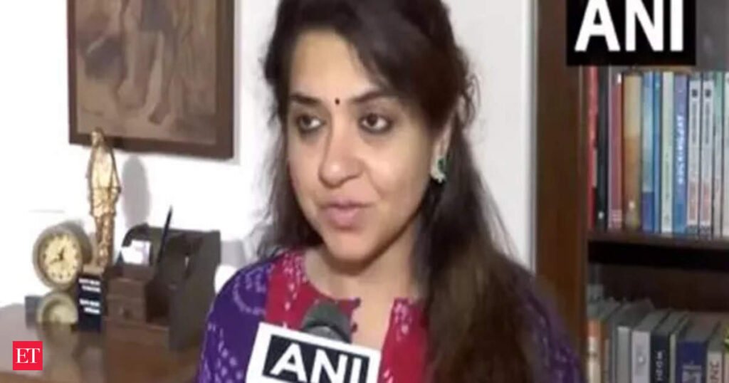 “Shinde-Fadnavis-Pawar have absolute chemistry…'”: Shiv Sena’s Shaina NC