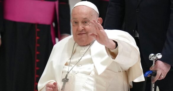 Pope Francis Suffers New Breathing Crises, Is Back On Noninvasive Ventilation