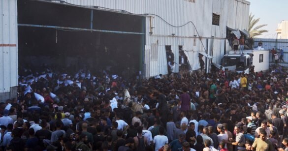 1 Killed, 48 Wounded When Forces Fired On Crowd Overrunning Aid Site, Gaza Officials Say